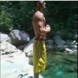 Meet your Posher, Derrick